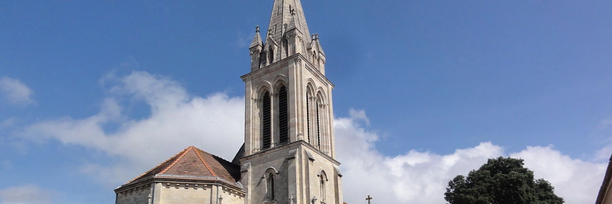église bourg sur gironde