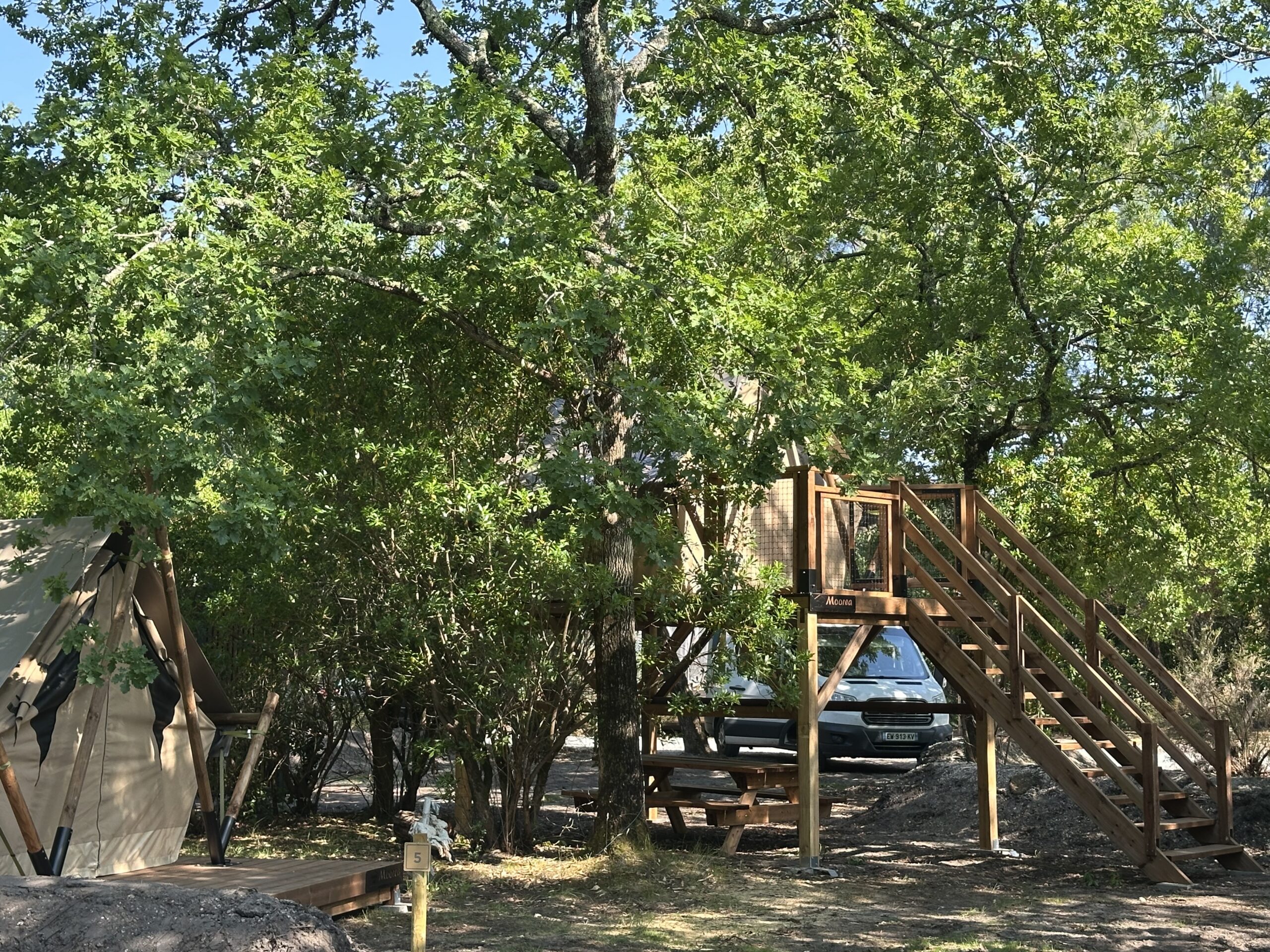 Lodge glamping Moorea sur pilotis au Capdeville